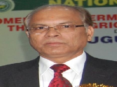 CSA vice chanceler 's resignation , housing left